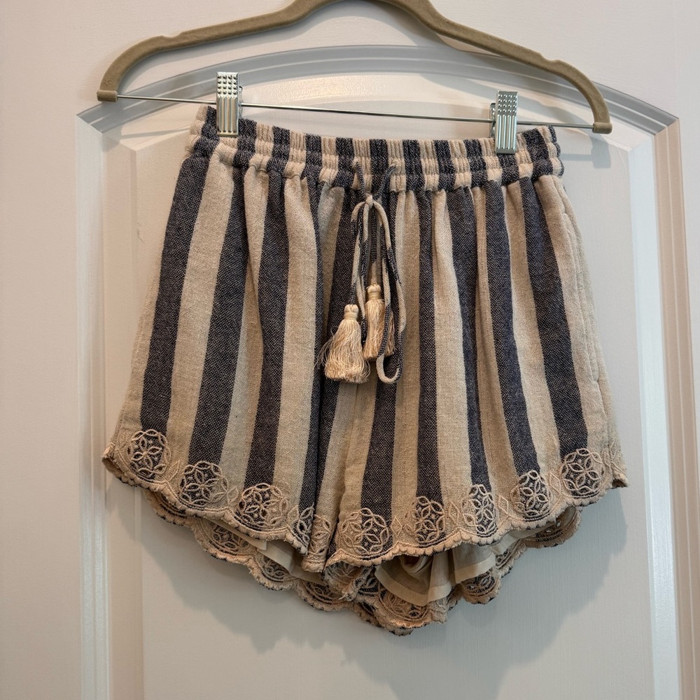 Rococo Sand Striped Shorts